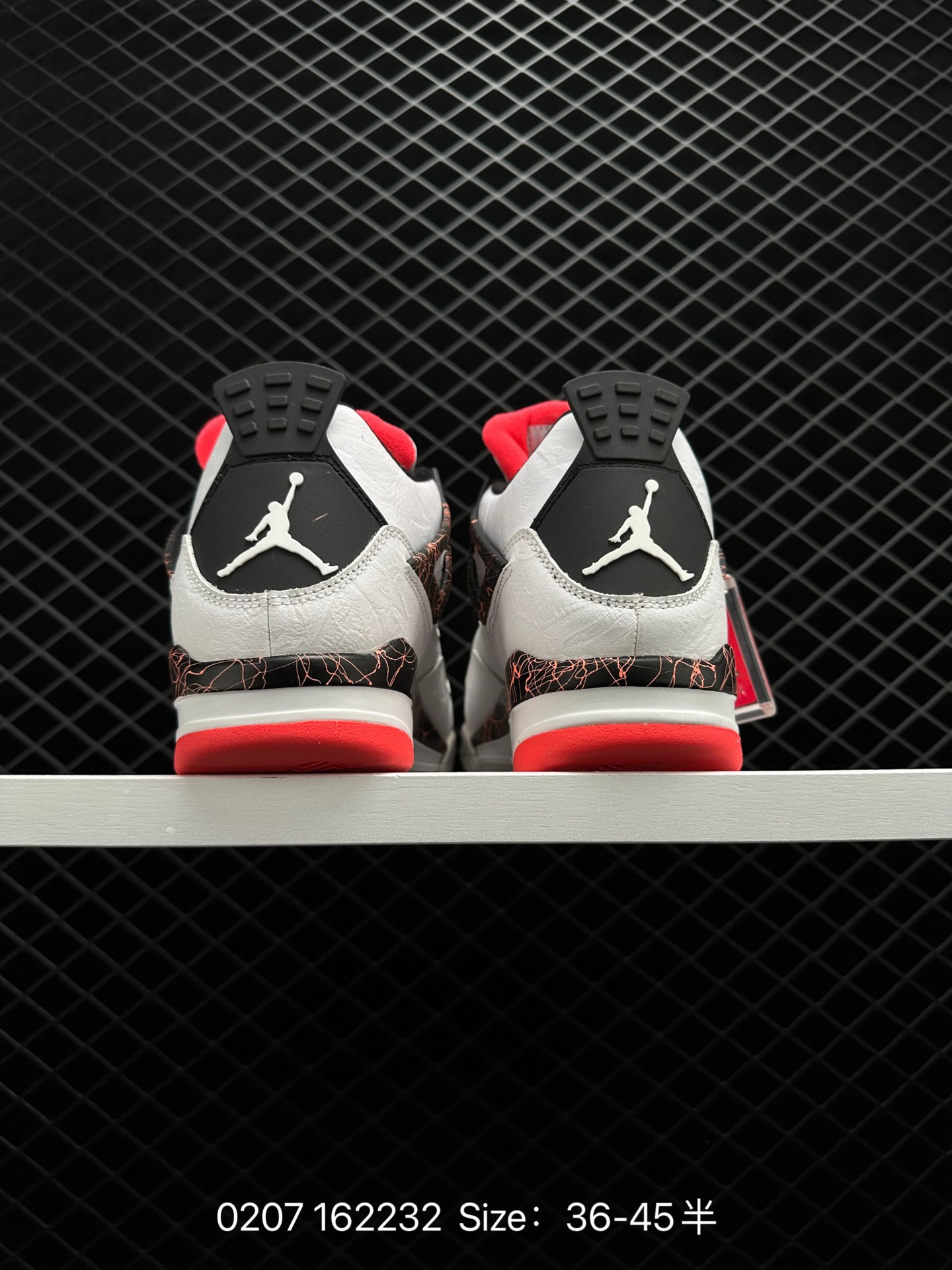 Air Jordan 4 Retro “Bred”